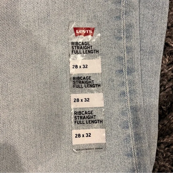 🌸NWT LEVIS RIBCAGE STRAIGHT HIGH RISE JEANS SIZE 28x32🌸 - Picture 5 of 9
